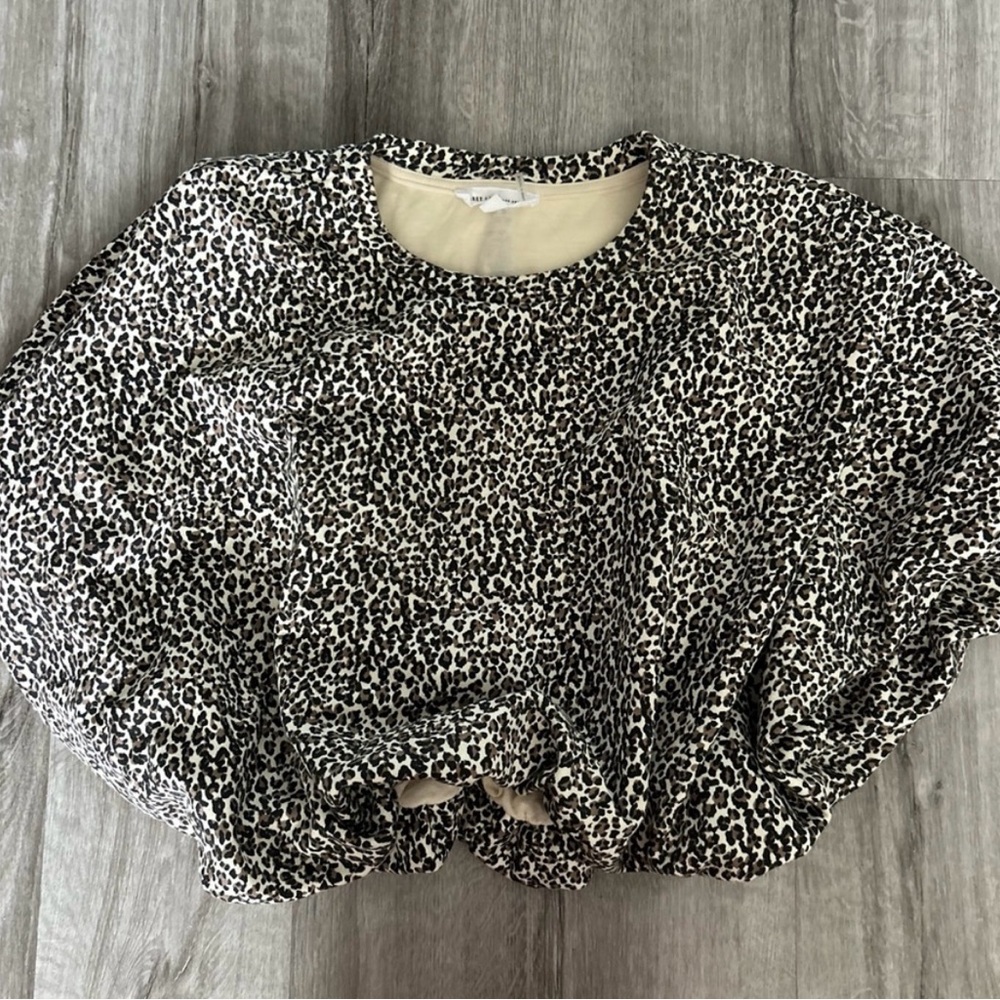 Grey Lab Cheetah Animal Print Leopard Cropped Puffer Top Size Women’s Small